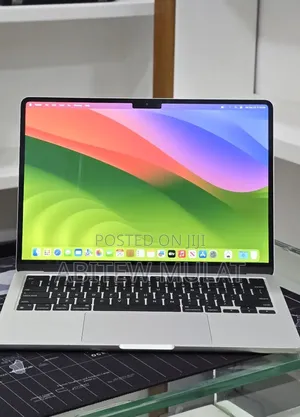 New Laptop Apple MacBook Air 2023 M2 16GB Apple M2 SSD 256GB