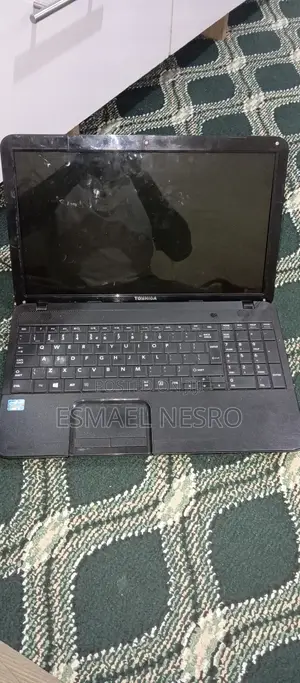Laptop Toshiba 4GB Intel Core i3 HDD 500GB