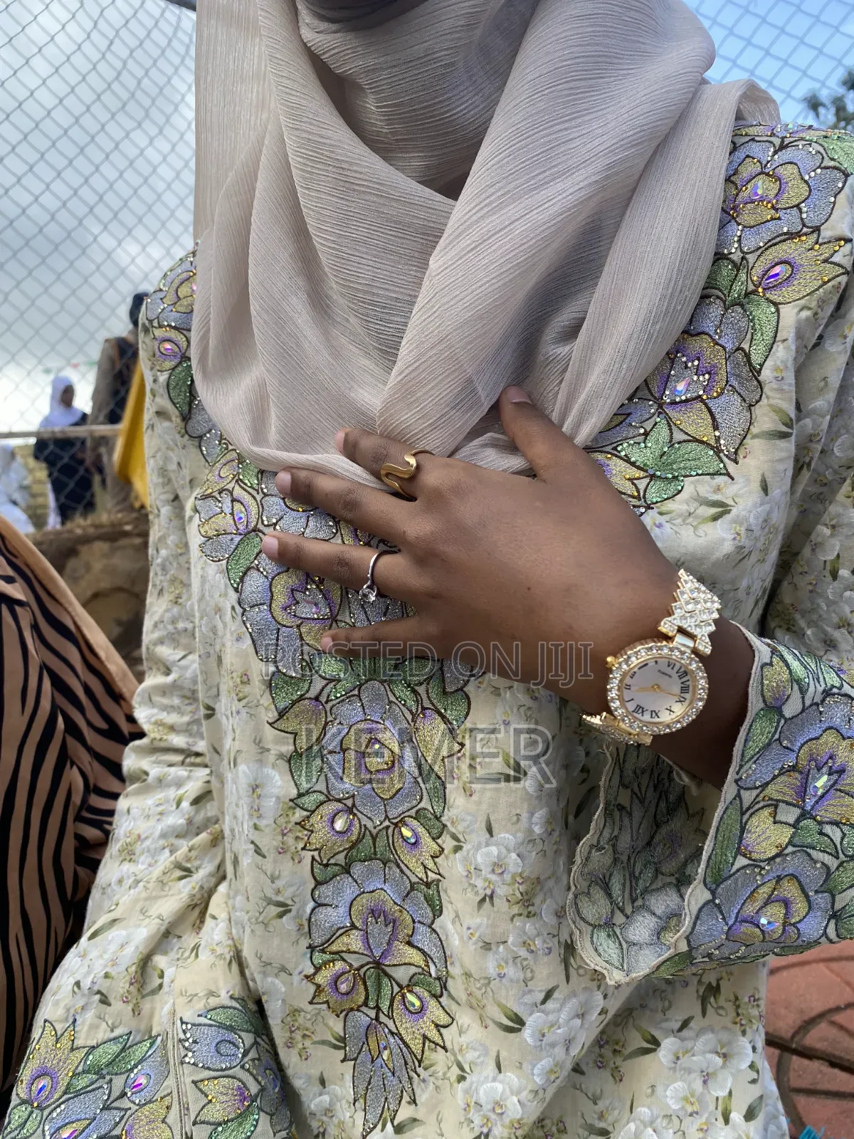 Tobe Abaya