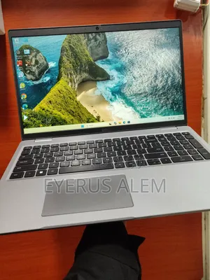 New Laptop Dell Precision 5540 8GB Intel Core i5 SSD 512GB