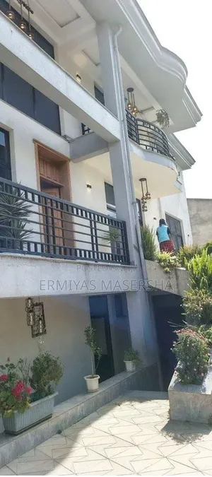 Furnished 10bdrm House in Yeka for sale