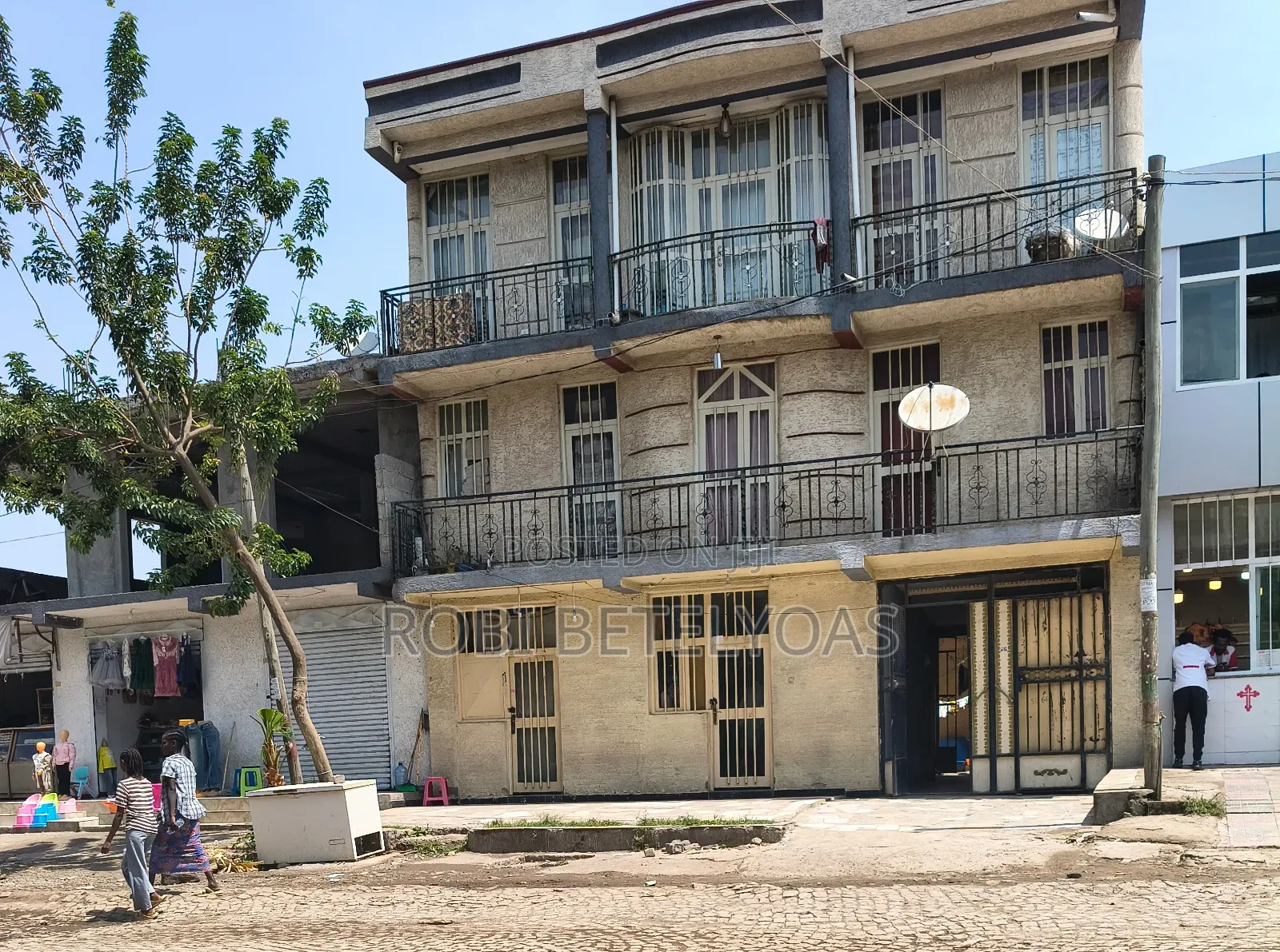 Furnished 17bdrm Apartment in Tower, East Shewa for sale