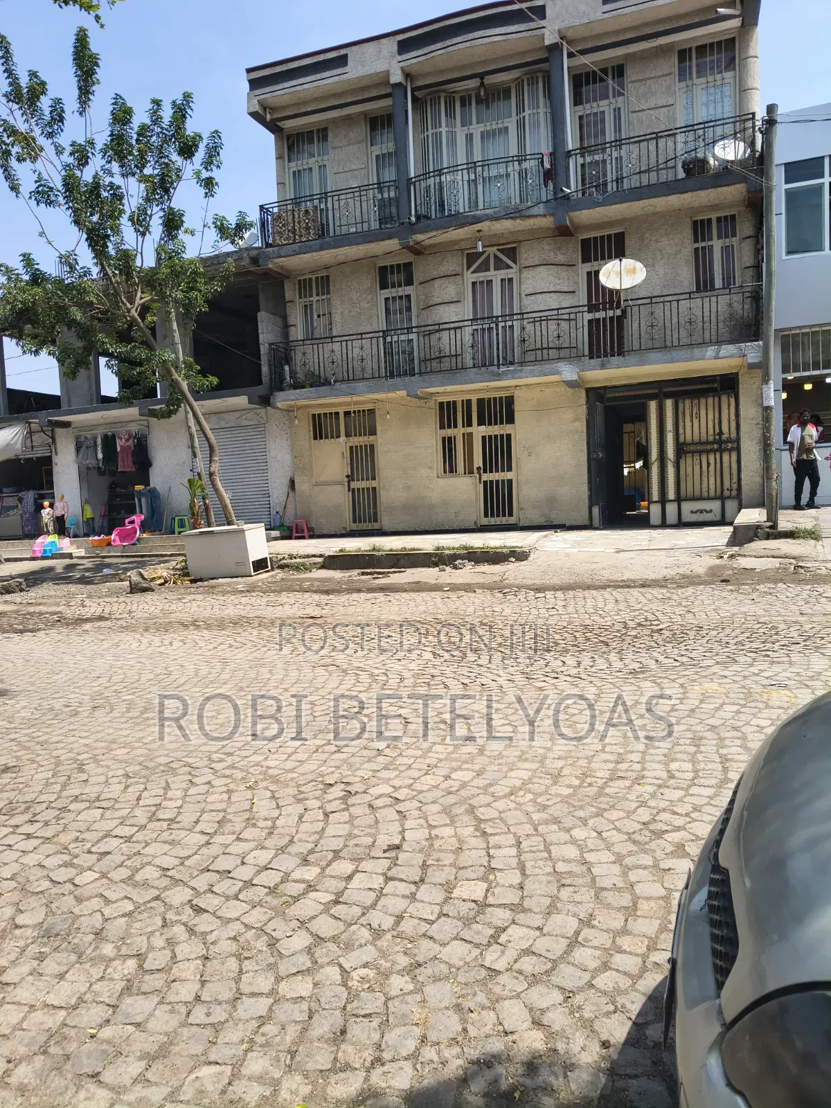 Furnished 17bdrm Apartment in Tower, East Shewa for sale