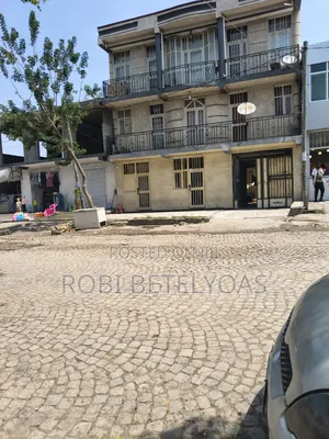 Furnished 17bdrm Apartment in Tower, East Shewa for sale