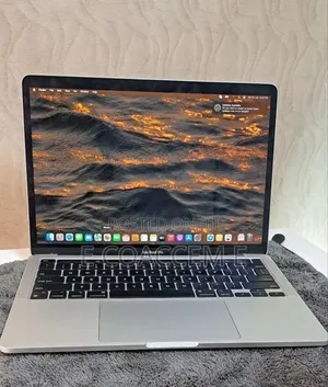New Laptop Apple MacBook 16GB SSD 512GB