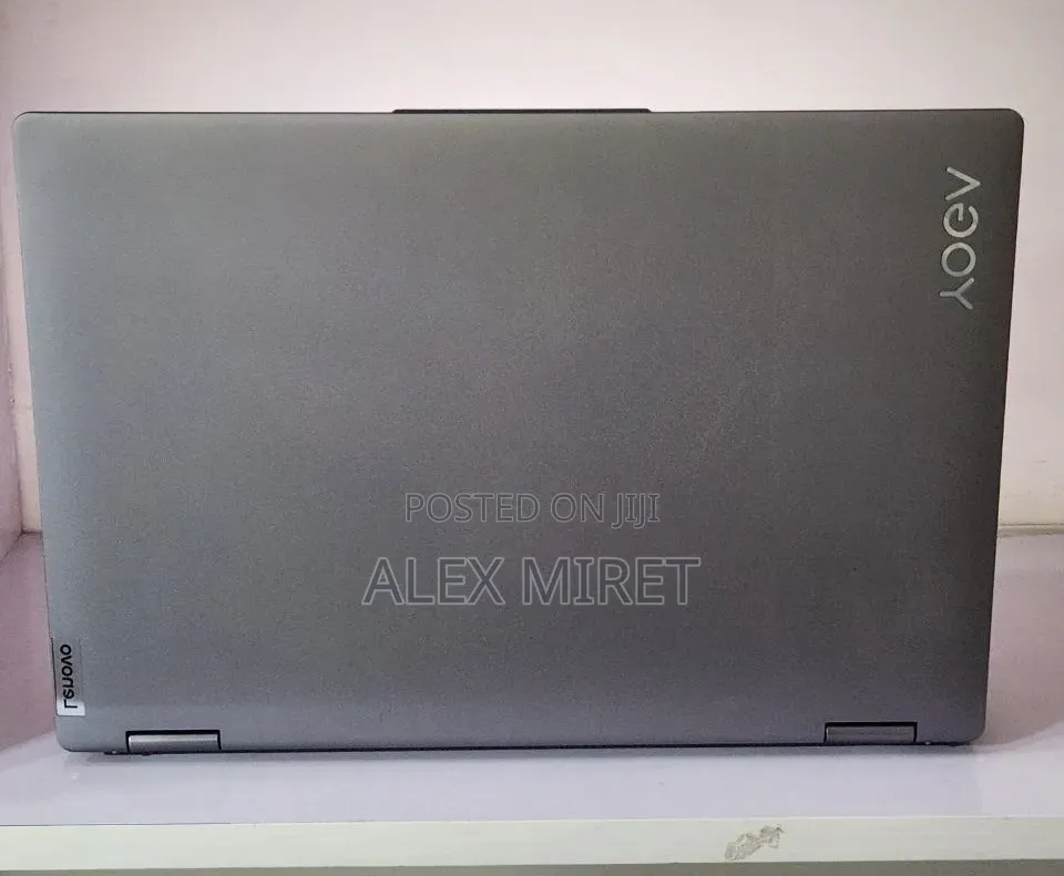 New Laptop Lenovo Yoga 7i 16GB Intel Core i7 SSD 512GB