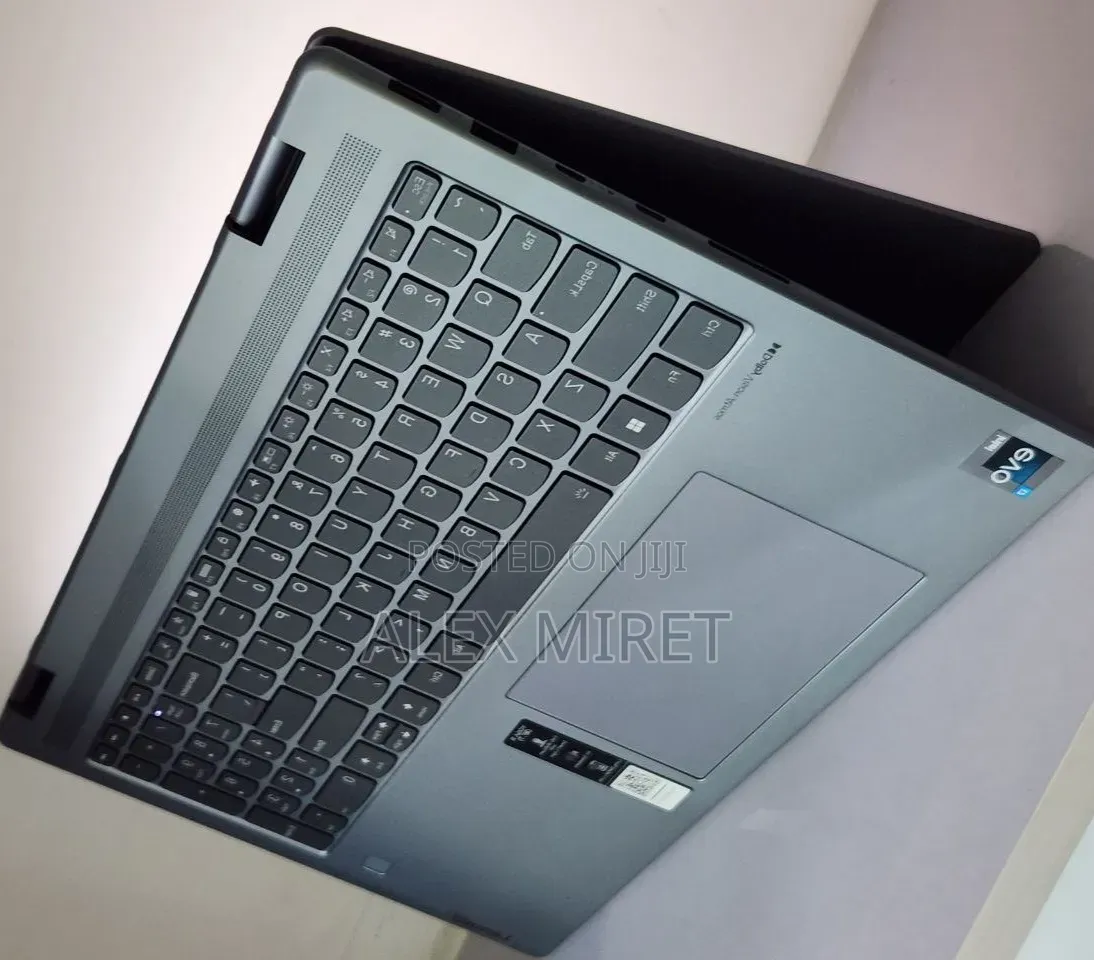 New Laptop Lenovo Yoga 7i 16GB Intel Core i7 SSD 512GB