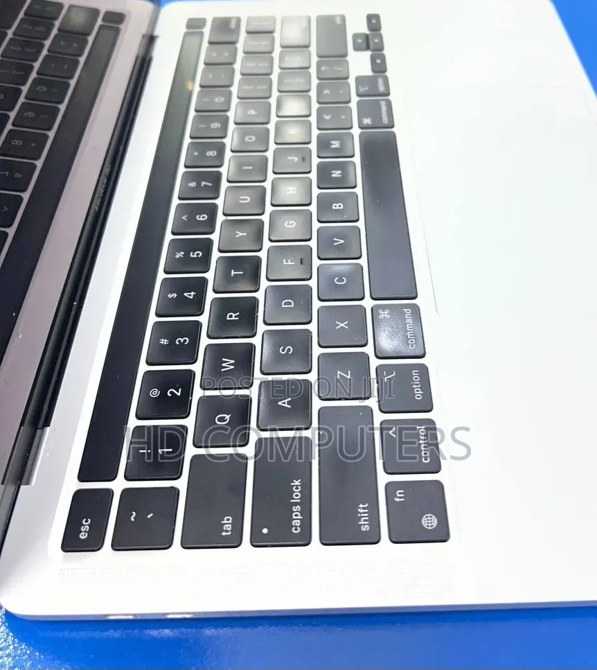 New Laptop Apple MacBook Pro 2020 M1 16GB Apple M1 Pro SSD 512GB