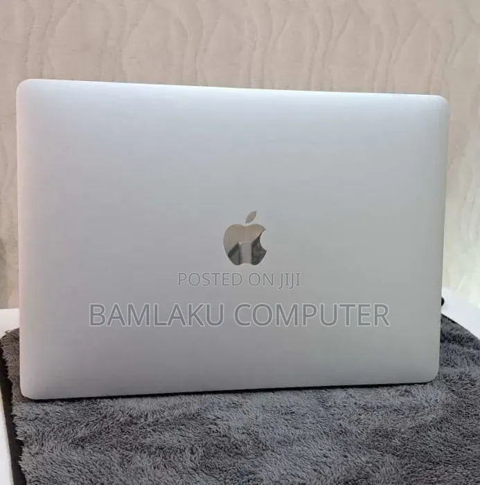 New Laptop Apple MacBook Pro 2020 M1 16GB Apple M1 Pro SSD 512GB