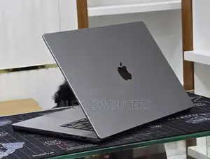 New Laptop Apple MacBook Pro 2021 M1 32GB Apple M1 Pro SSD 512GB