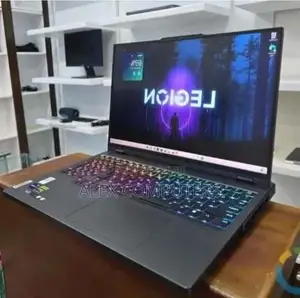 New Laptop Lenovo Legion Pro 7 32GB Intel Core i9 SSD 2T