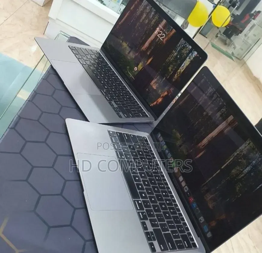 New Laptop Apple MacBook Air 2020 M1 8GB Apple M1 Pro SSD 256GB