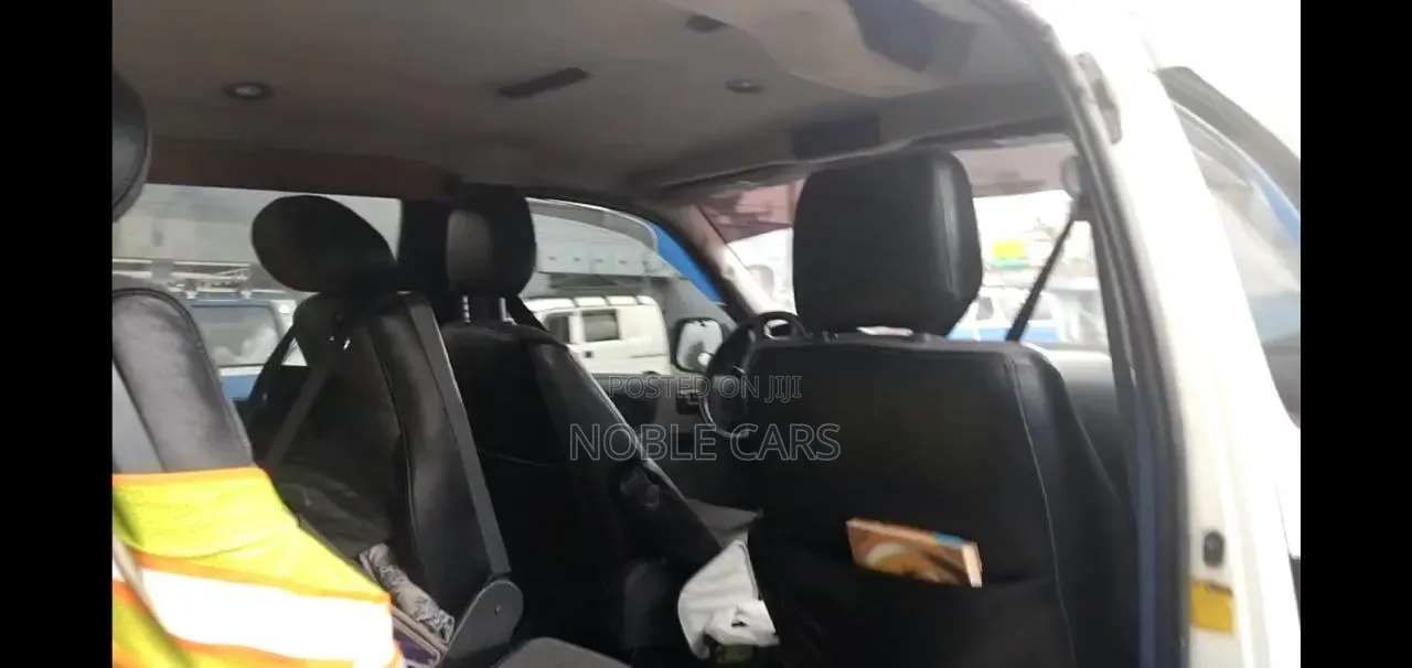 Toyota HiAce 2008 White