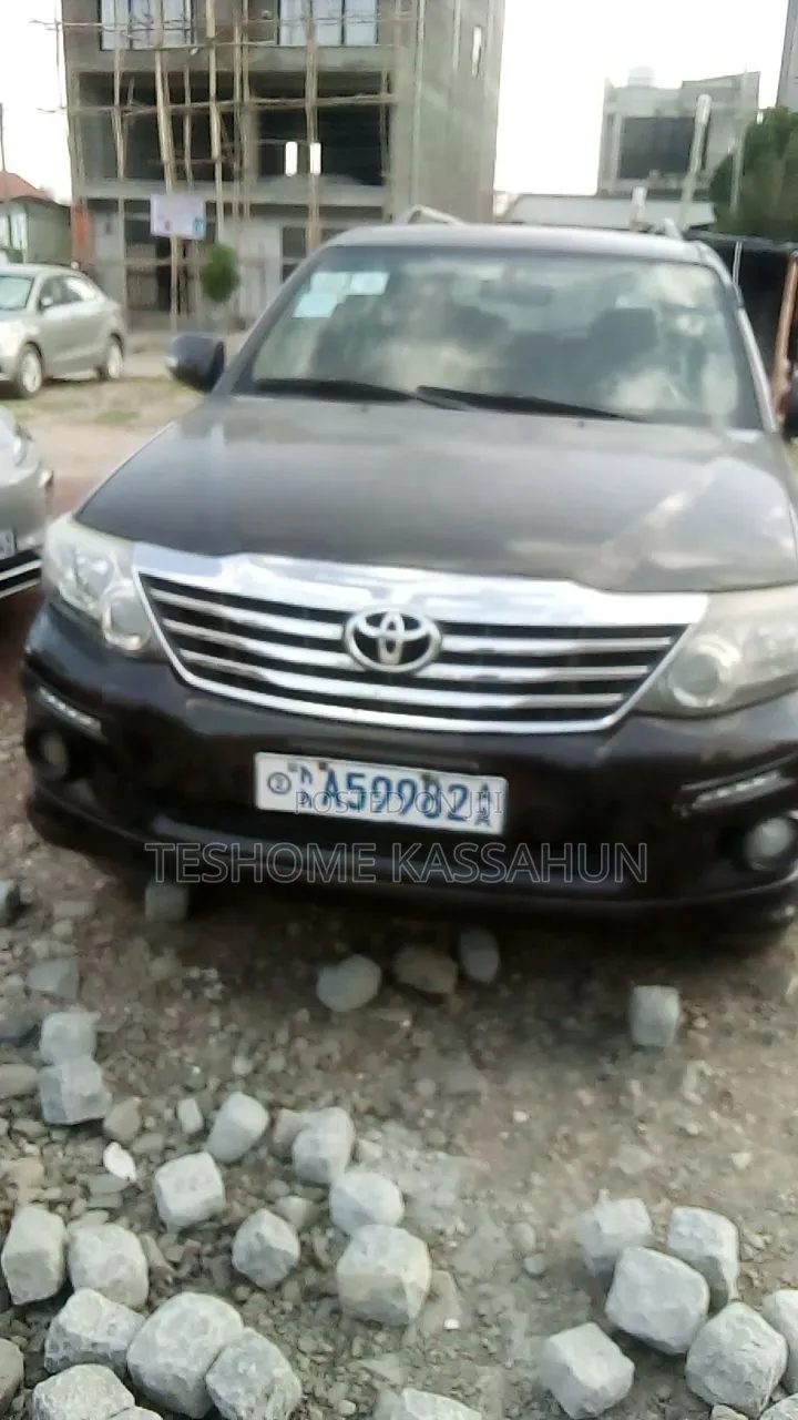Toyota Fortuner 2015 Black