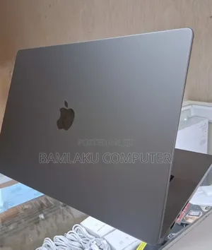 New Laptop Apple MacBook Pro 2021 M1 32GB Apple M1 Pro SSD 1T
