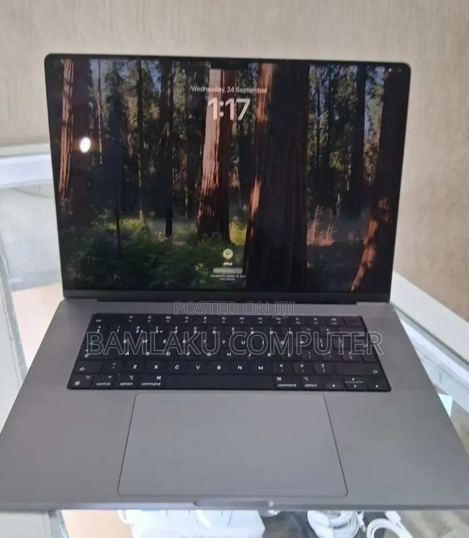 New Laptop Apple MacBook Pro 2021 M1 32GB Apple M1 Pro SSD 1T