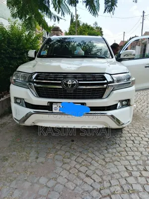 Toyota Land Cruiser 2015 White