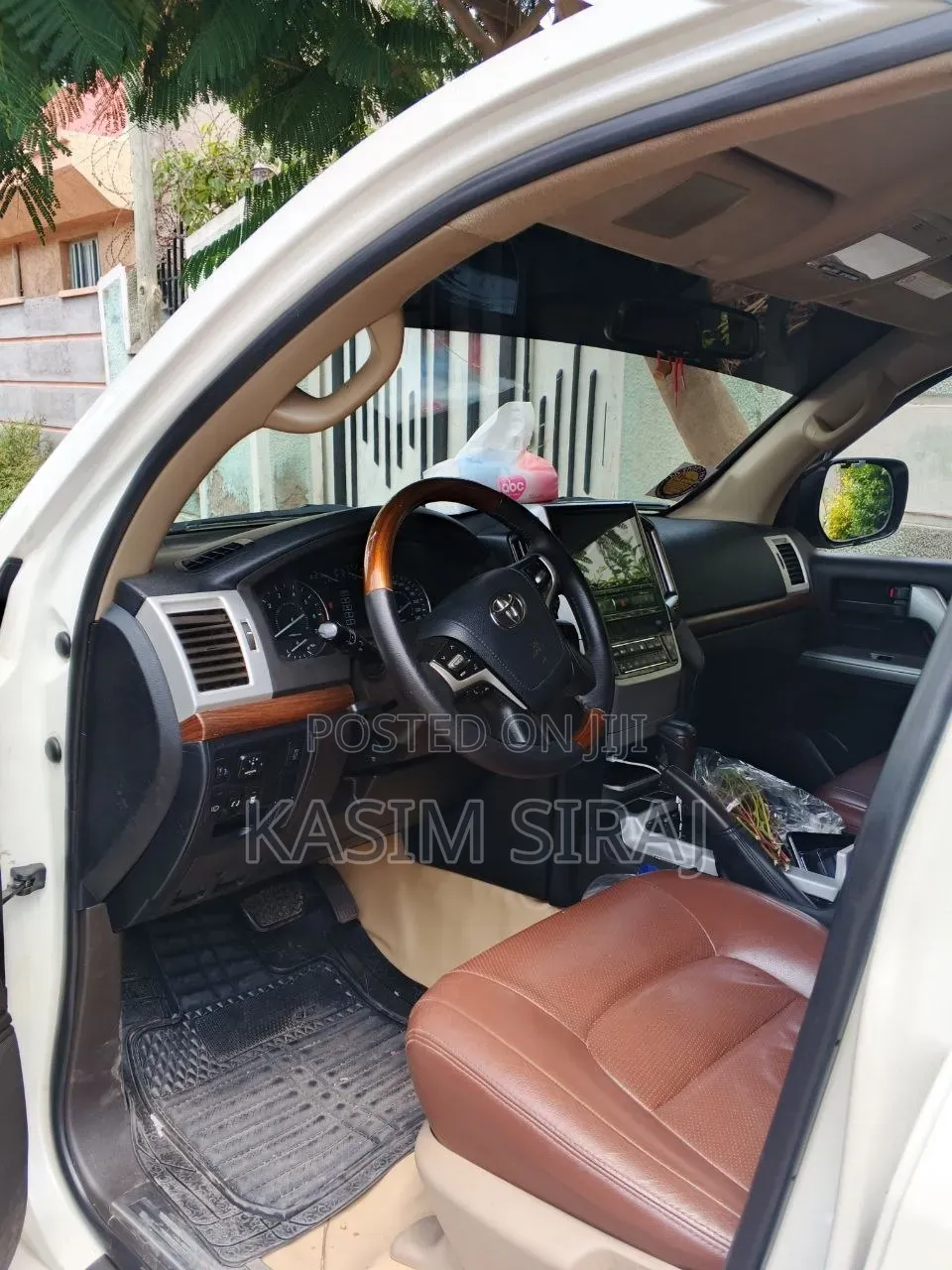 Toyota Land Cruiser 2015 White