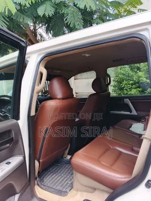 Toyota Land Cruiser 2015 White