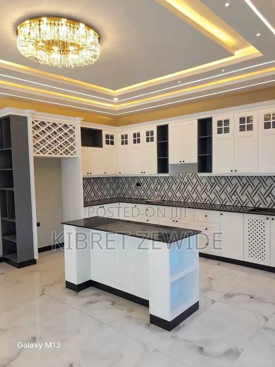 Furnished 7bdrm House in Kibret, Yeka for sale