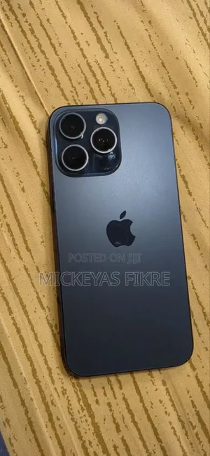 New Apple iPhone 15 Pro Max 256 GB Silver