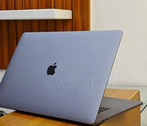 New Laptop Apple MacBook Pro 2018 32GB Intel Core i7 SSD 2T