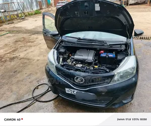 Toyota Yaris 2012 Black
