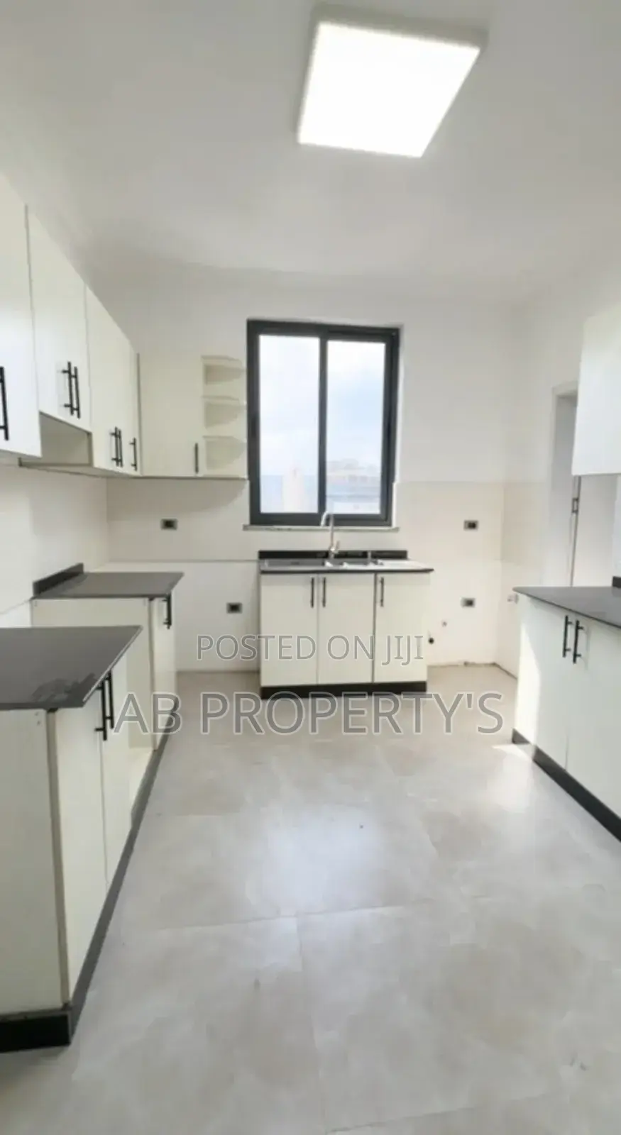 Furnished 3bdrm Apartment Kirkos for sale