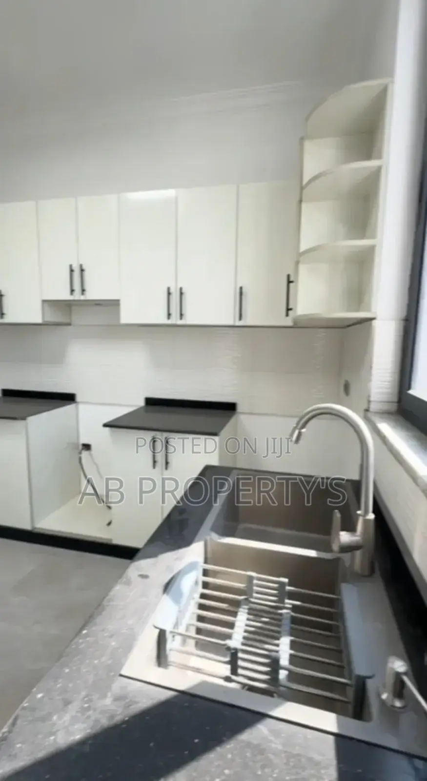 Furnished 3bdrm Apartment Kirkos for sale
