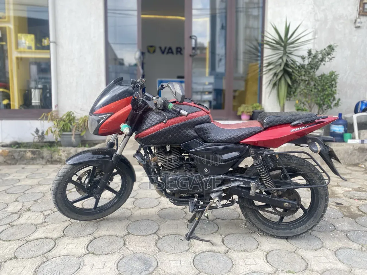 Bajaj Pulsar 180 2015 Red