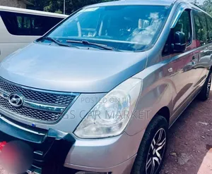 Hyundai Starex 2015 Silver