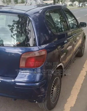 Toyota Vitz 2002 Blue