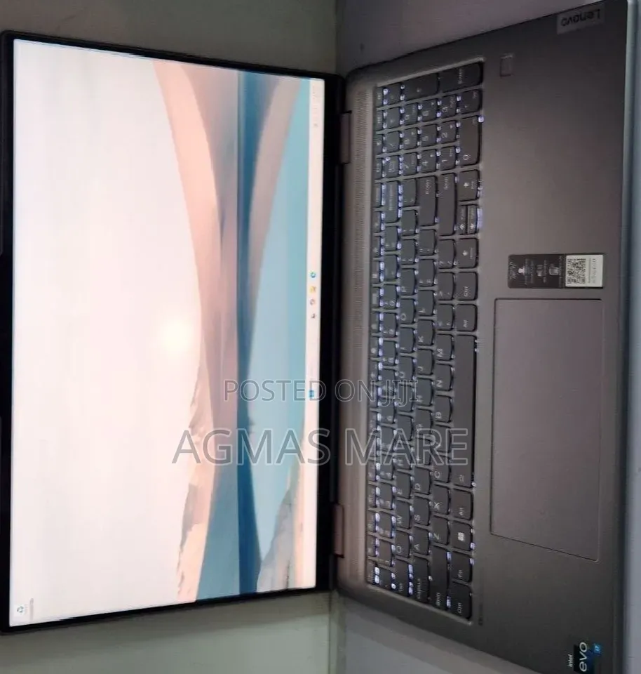New Laptop Lenovo Yoga 7i 16GB Intel Core i7 SSD 512GB