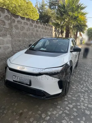 Toyota bZ4X 2023 White