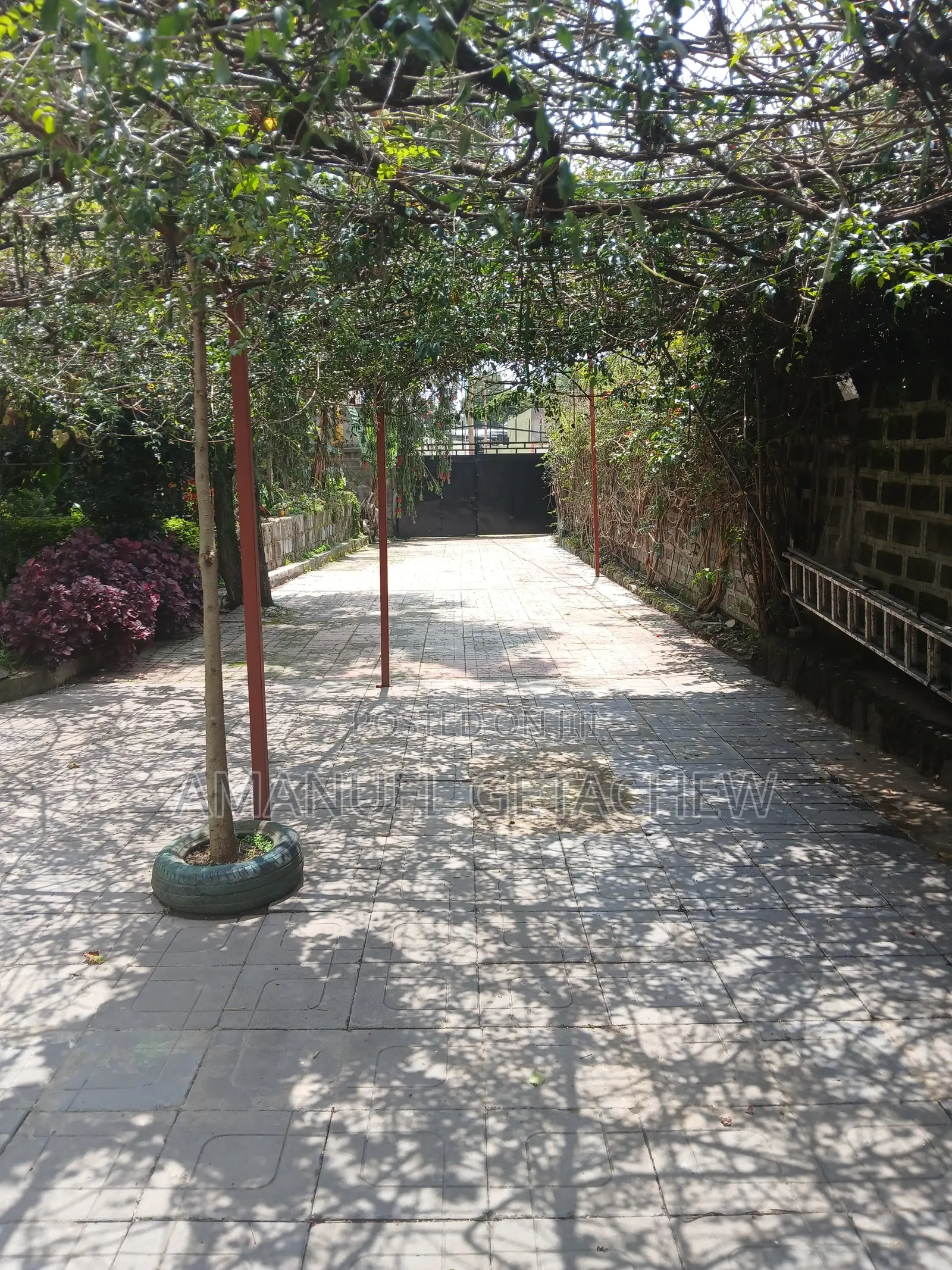 Furnished 5bdrm House in No Name, Yeka for sale
