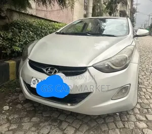 Hyundai Elantra 2013 Silver