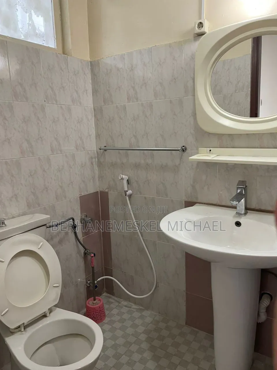 2bdrm House in Yeka for rent