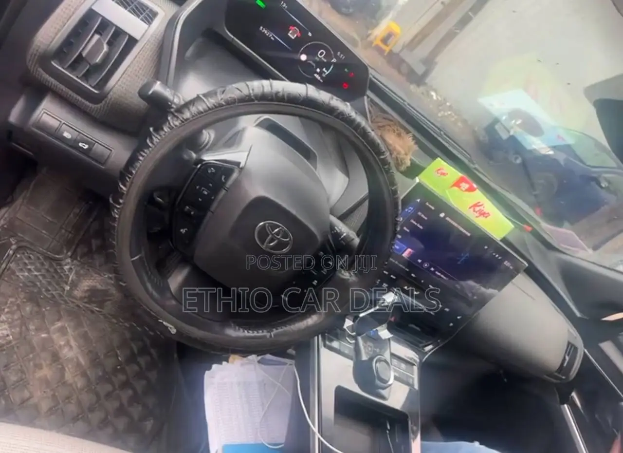 Toyota bZ4X 2023 Gray