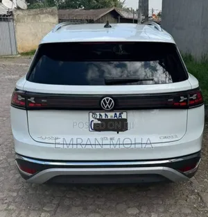 Volkswagen ID.6 2024 White