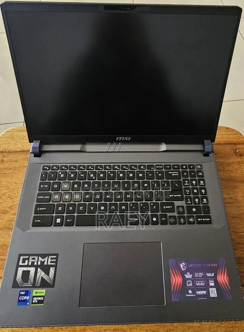 New Laptop MSI Vector 17 HX AI A2XWJG 64GB Intel Core i9 SSD 1T