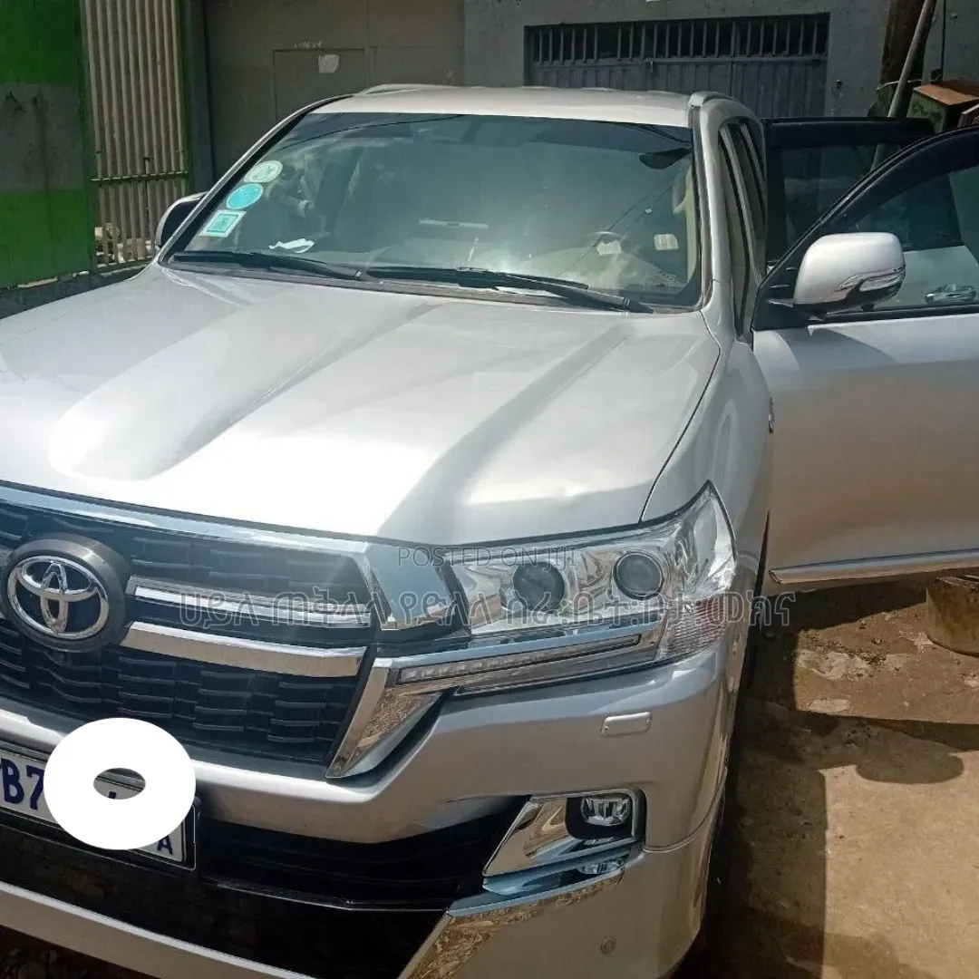 Toyota Land Cruiser 2020 Off white