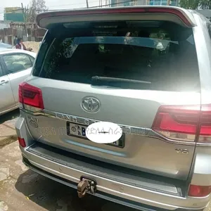 Toyota Land Cruiser 2020 Off white