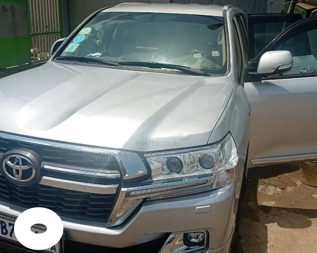 Toyota Land Cruiser 2020 Off white