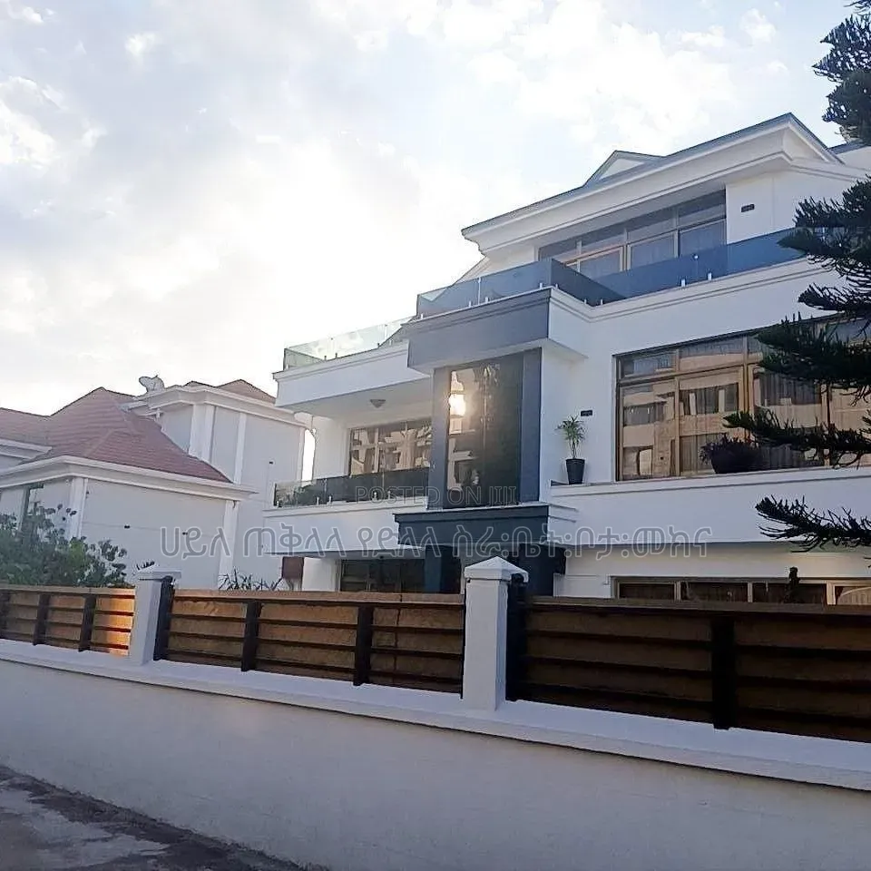 Furnished 10bdrm Townhouse/Terrace in Gift Real State, Yeka for sale