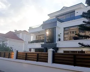 Furnished 10bdrm Townhouse/Terrace in Gift Real State, Yeka for sale