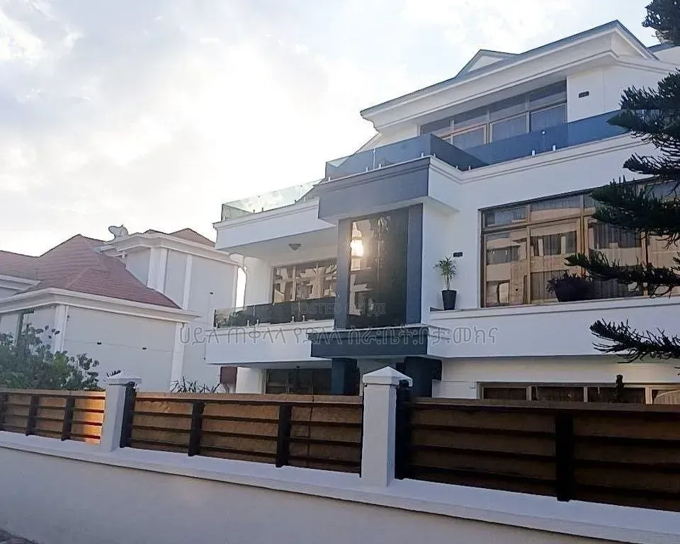 Furnished 10bdrm Townhouse/Terrace in Gift Real State, Yeka for sale