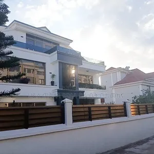 Furnished 10bdrm Townhouse/Terrace in Gift Real State, Yeka for sale
