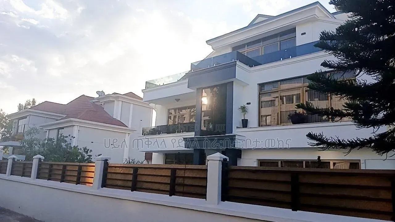 Furnished 10bdrm Townhouse/Terrace in Gift Real State, Yeka for sale