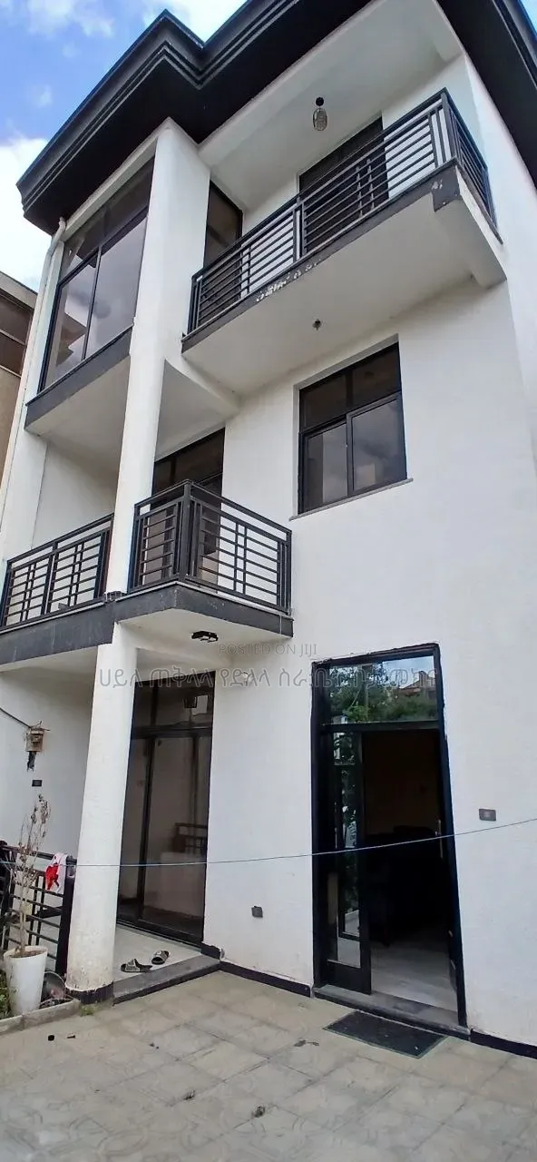 Furnished 7bdrm Penthouse in Legetafo Area, Oromia-Finfinne for sale