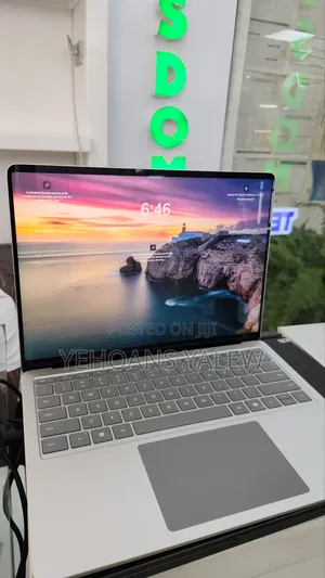 New Laptop Microsoft Surface Pro Copilot+ PC 12 16GB SSD 512GB